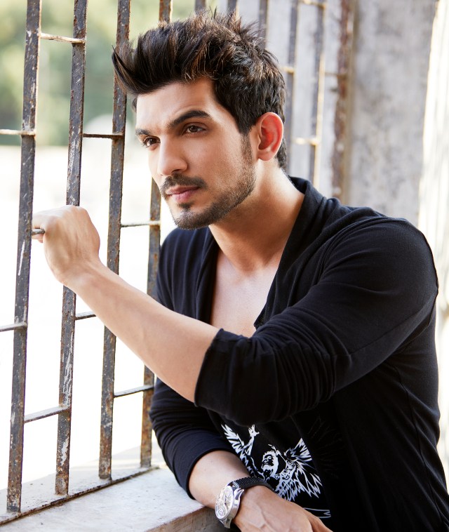 Arjun-bijlani-10